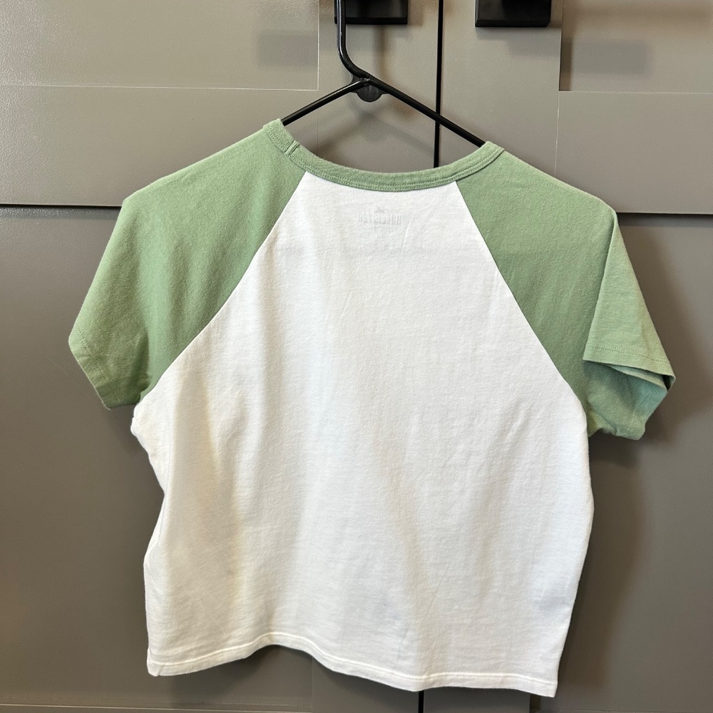 Hollister Medium Flowered Crop Top - Picture 2 of 3